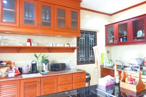 Haus in Pattaya, Thailand 5 Schlafzimmer № 223073 - Foto 8