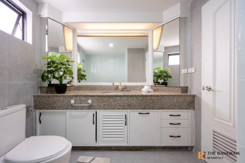 Condo in Bangkok, Thailand, 3 bedrooms № 186304