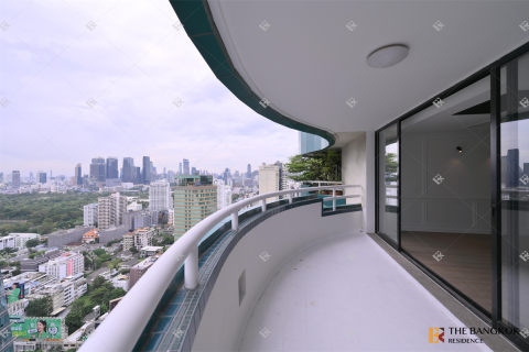 Condo in Bangkok, Thailand, 3 bedrooms  № 186304