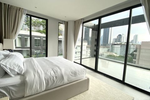 Condo à Watthana, Bangkok, Thaïlande, 3 chambres № 200963 - photo 15