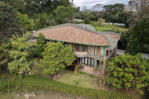 House in Chiang Mai, Thailand 3 bedrooms № 121835 - photo 1