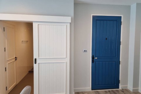 Condo in Hua Hin, Thailand, 2 bedrooms № 139251 - photo 15