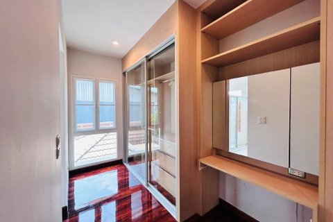 Maison à Sai Mai, Bangkok, Thaïlande 4 chambres № 139256 - photo 18