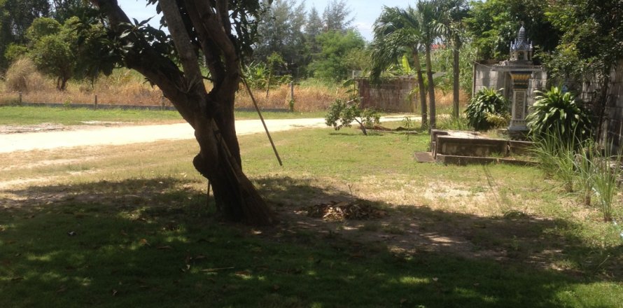 Land in Pattaya, Thailand 6400 sq.m. № 161292