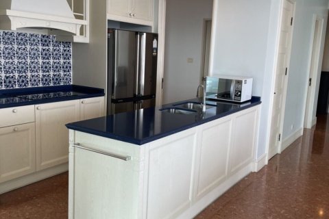 Кондоминиум с 3 спальнями в Клонг Тоэй, Бангкок, Таиланд № 161288 - фото 9