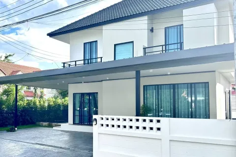 Maison à Hang Dong, Thaïlande 4 chambres № 149106 - photo 3