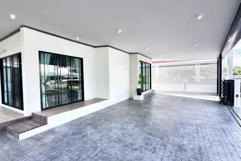 Maison à Hang Dong, Thaïlande 4 chambres № 149106 - photo 28