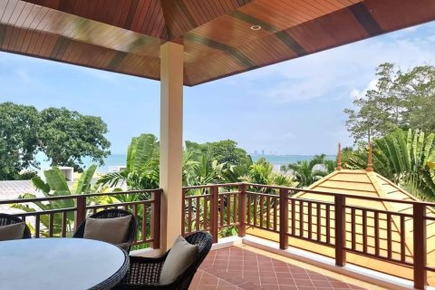 Вилла в Паттайе, Таиланд с 3 спальнями  № 149104 - фото 1