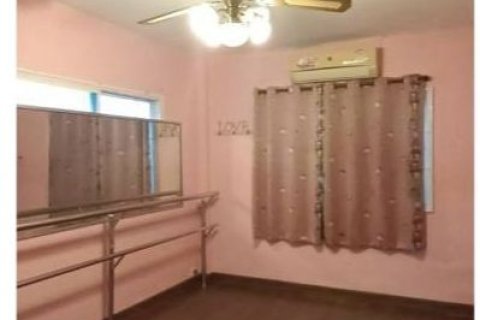 House in Samut Prakan, Thailand 5 bedrooms № 149107 - photo 7