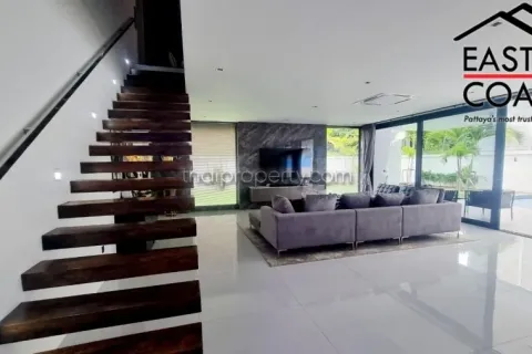 Casa de 6 dormitorios en Pattaya, Tailandia № 213264 - foto 11