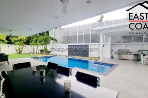 Casa de 6 dormitorios en Pattaya, Tailandia № 213264 - foto 29