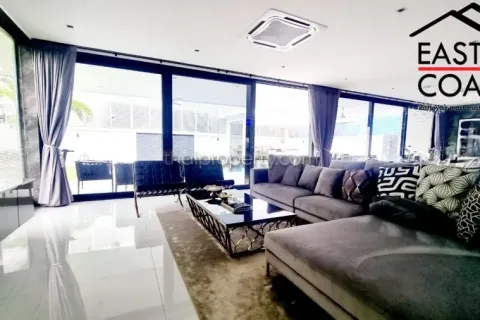 Casa de 6 dormitorios en Pattaya, Tailandia № 213264 - foto 7