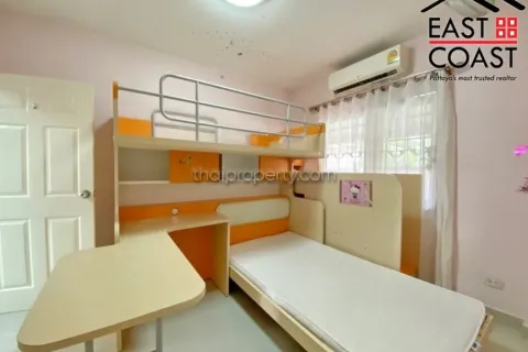 Casa de 4 dormitorios en Pattaya, Tailandia № 213269 - foto 10