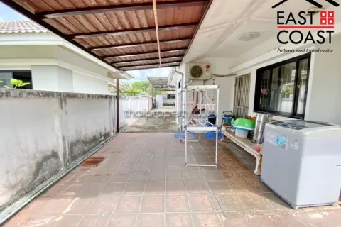 Casa de 4 dormitorios en Pattaya, Tailandia № 213269 - foto 18