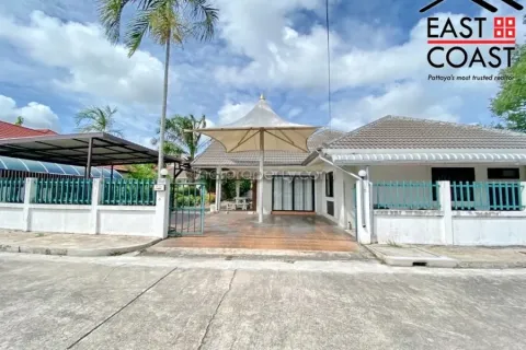 Casa de 4 dormitorios en Pattaya, Tailandia № 213269