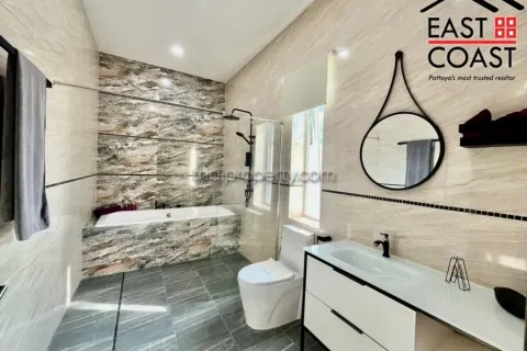 Casa de 3 dormitorios en Pattaya, Tailandia № 213265 - foto 11