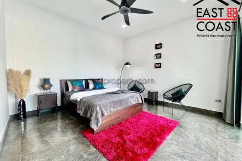 Casa de 3 dormitorios en Pattaya, Tailandia № 213265 - foto 17