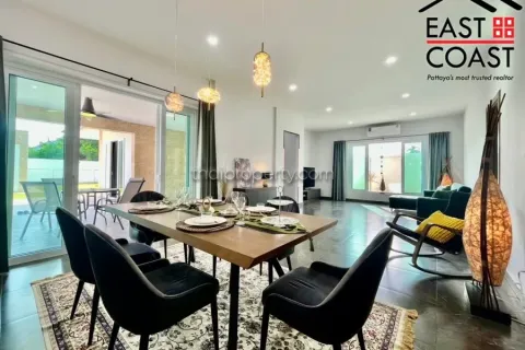 Casa de 3 dormitorios en Pattaya, Tailandia № 213265 - foto 3