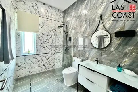 Casa de 3 dormitorios en Pattaya, Tailandia № 213265 - foto 15