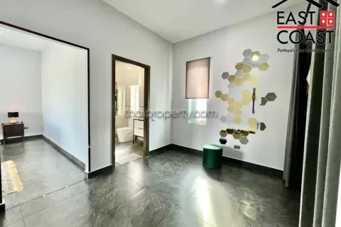 Casa de 3 dormitorios en Pattaya, Tailandia № 213265 - foto 10