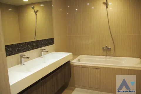 Condominio de 2 dormitorios en Watthana, Bangkok, Tailandia № 214504 - foto 7