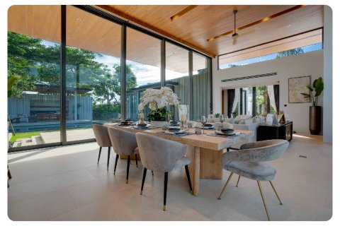 Villa in Kamala, Thailand 5 bedrooms № 170213
