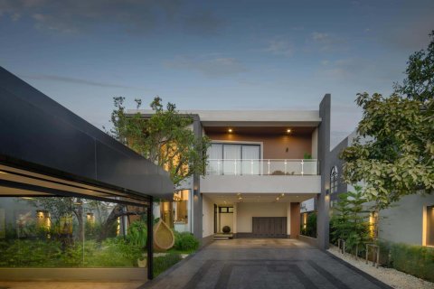 House in Chiang Mai, Thailand 4 bedrooms № 121928 - photo 1