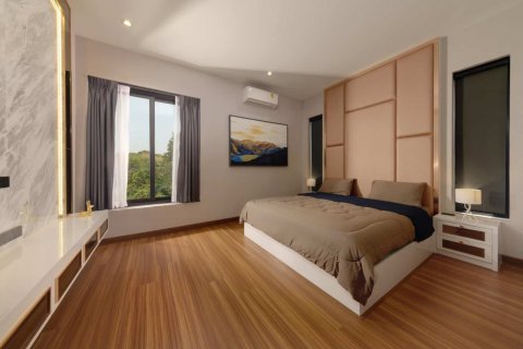 House in Chiang Mai, Thailand 4 bedrooms № 121928 - photo 13