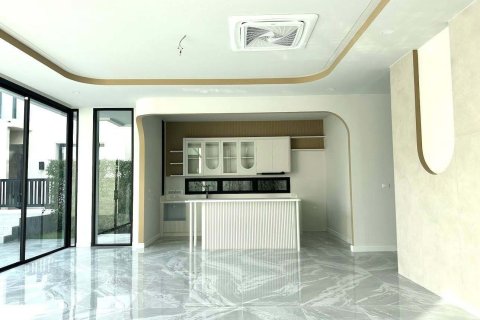 Villa in Bang Khen, Bangkok, Thailand 5 bedrooms № 154091 - photo 15