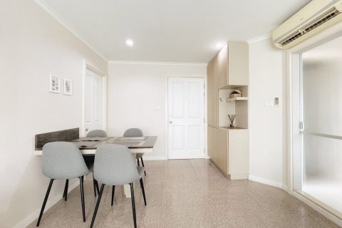 Condo in Yan Nawa, Bangkok, Thailand, 2 bedrooms  № 135941 - photo 2