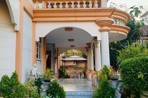 Дуплекс в Бангкапи, Бангкок, Таиланд с 4 спальнями № 149904 - фото 13