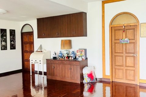 Дуплекс в Бангкапи, Бангкок, Таиланд с 4 спальнями № 149904 - фото 10