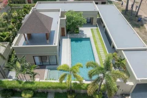 Villa in Phuket, Thailand 3 bedrooms № 175583 - photo 4