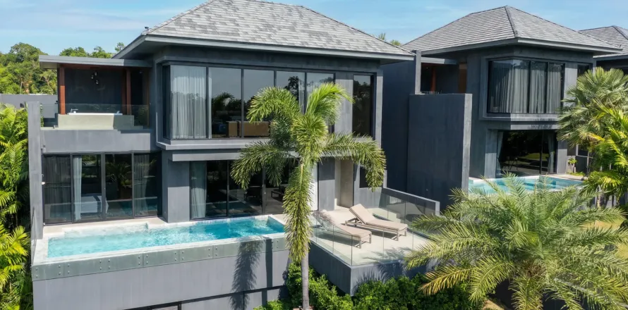 Villa in Phuket, Thailand 3 bedrooms № 175584