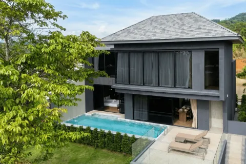 Villa in Phuket, Thailand 3 bedrooms № 175585 - photo 2