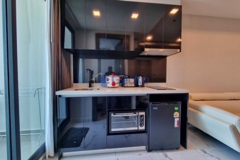Condo in Pattaya, Thailand, 1 bedroom  № 204679 - photo 11