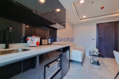 Condo in Pattaya, Thailand, 1 bedroom  № 204679 - photo 3