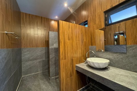 Villa in Ko Samui, Thailand 5 bedrooms № 136269 - photo 21
