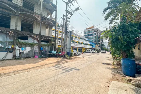 House in Pattaya, Thailand 5 bedrooms № 156600 - photo 3