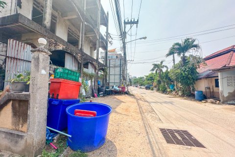 House in Pattaya, Thailand 5 bedrooms № 156600 - photo 5