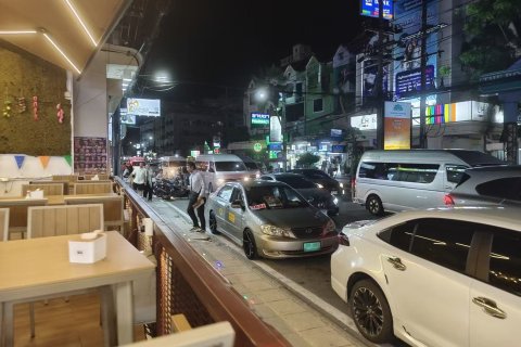 Propriété commerciale à Kathu, Thaïlande № 156603 - photo 2