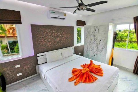 House in Pattaya, Thailand 6 bedrooms № 157729 - photo 6