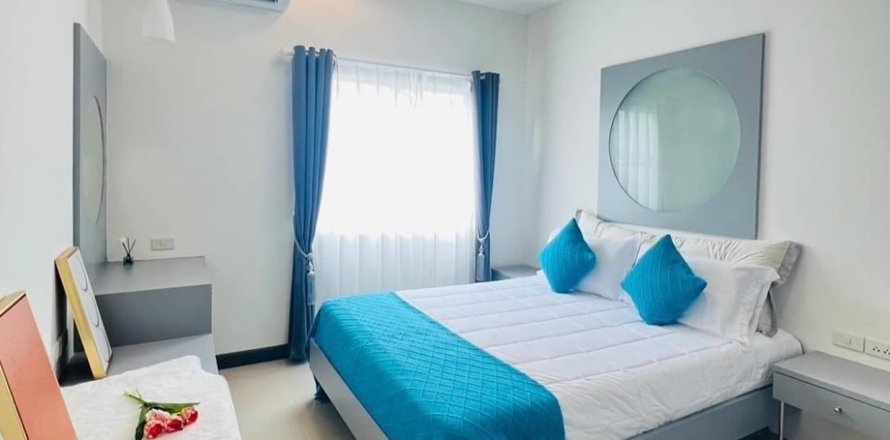 House in Pattaya, Thailand 3 bedrooms № 157732