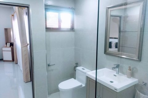 House in Pattaya, Thailand 4 bedrooms № 157731 - photo 11