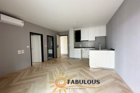 Condo in Bang Tao, Thailand, 1 bedroom № 179252 - photo 2