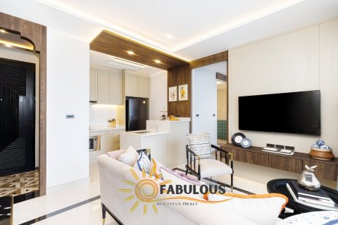 Condo in Bang Tao, Thailand, 1 bedroom № 179253 - photo 2