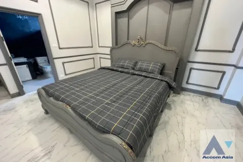 Haus in Bang Bon, Bangkok, Thailand 10 Schlafzimmer № 219890 - Foto 12