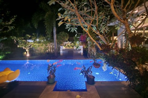 Villa in Phuket, Thailand 3 bedrooms № 153548 - photo 23