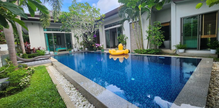 Villa in Phuket, Thailand 3 bedrooms № 153548