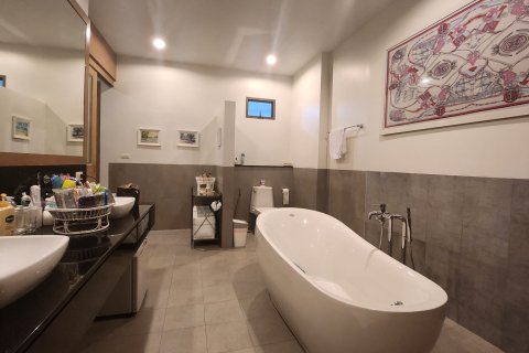 Villa in Phuket, Thailand 3 bedrooms № 153548 - photo 4